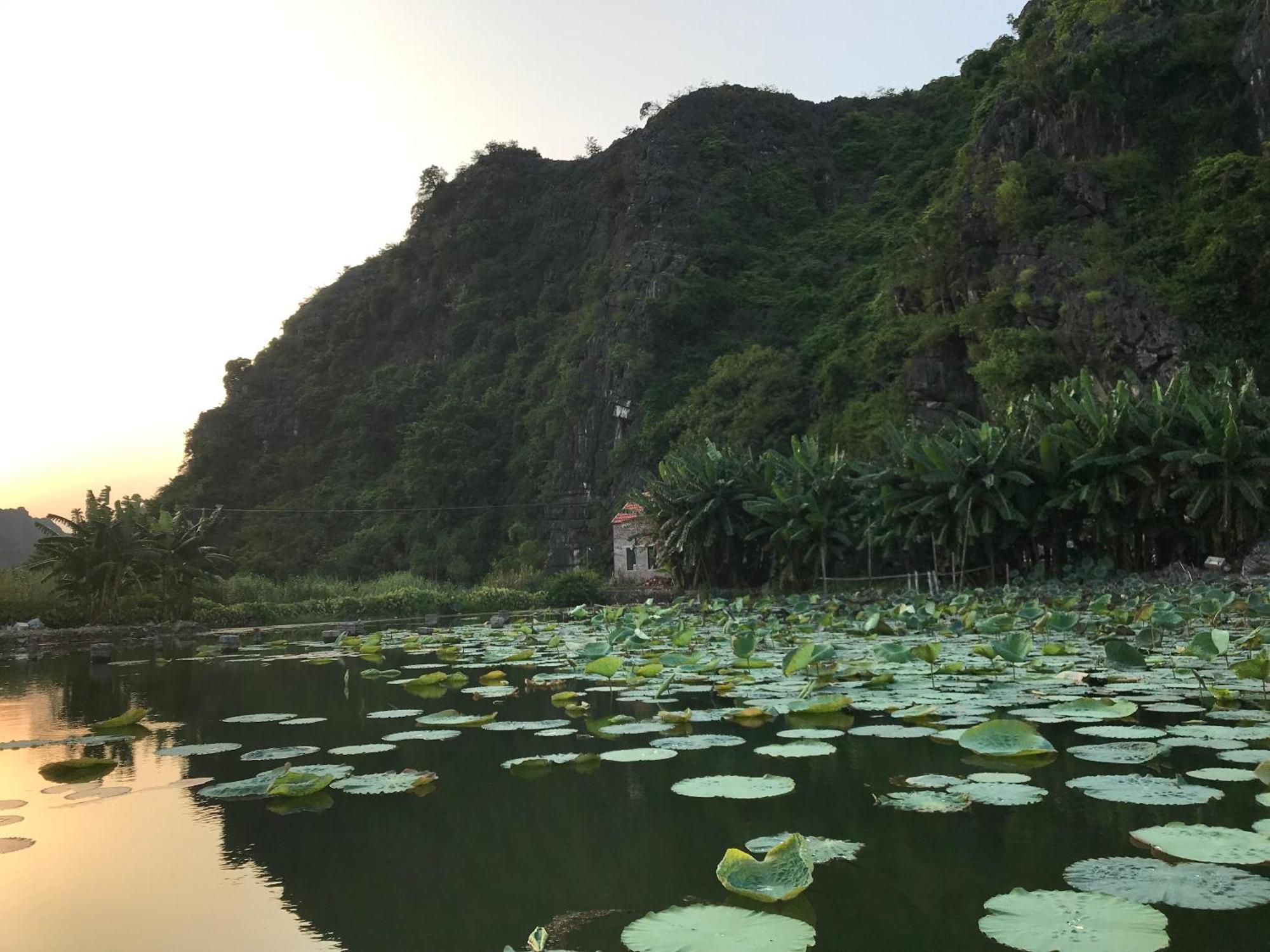 Отель Trang An Lim Garden Xuan Son Экстерьер фото